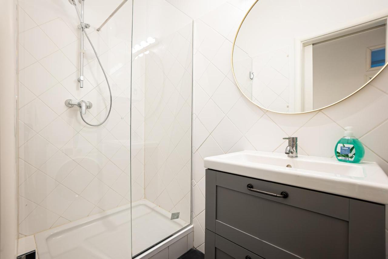 Brand-New Apartment In The 17Th District Of Vienna Exterior photo